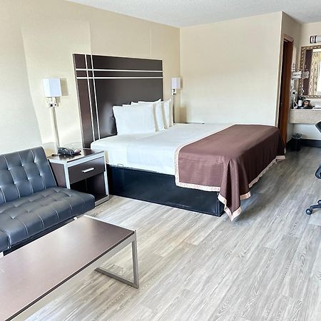 Deluxe Inn - Fayetteville I-95 מראה חיצוני תמונה