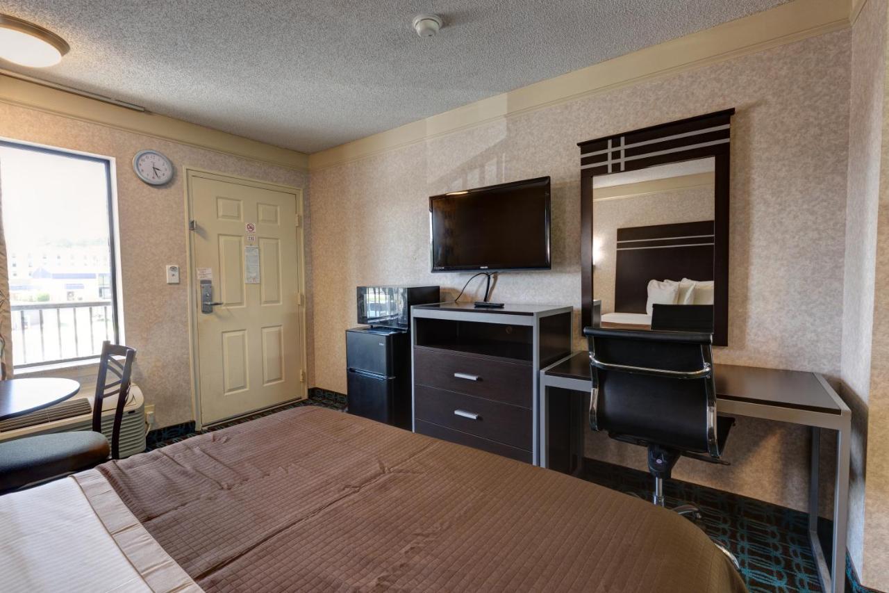 Deluxe Inn - Fayetteville I-95 מראה חיצוני תמונה
