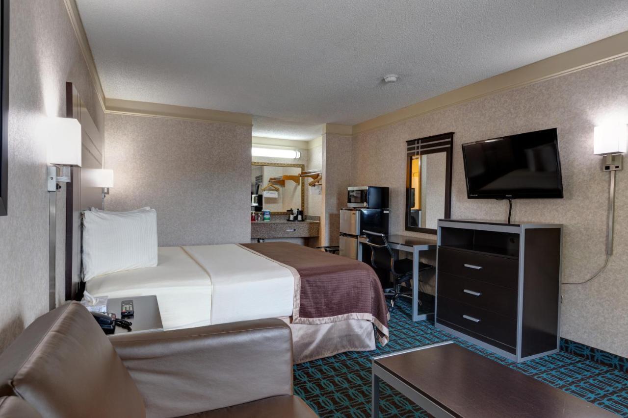 Deluxe Inn - Fayetteville I-95 מראה חיצוני תמונה