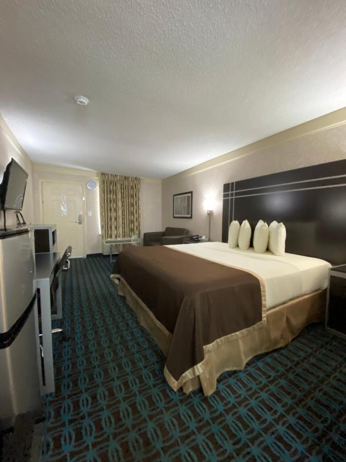 Deluxe Inn - Fayetteville I-95 מראה חיצוני תמונה
