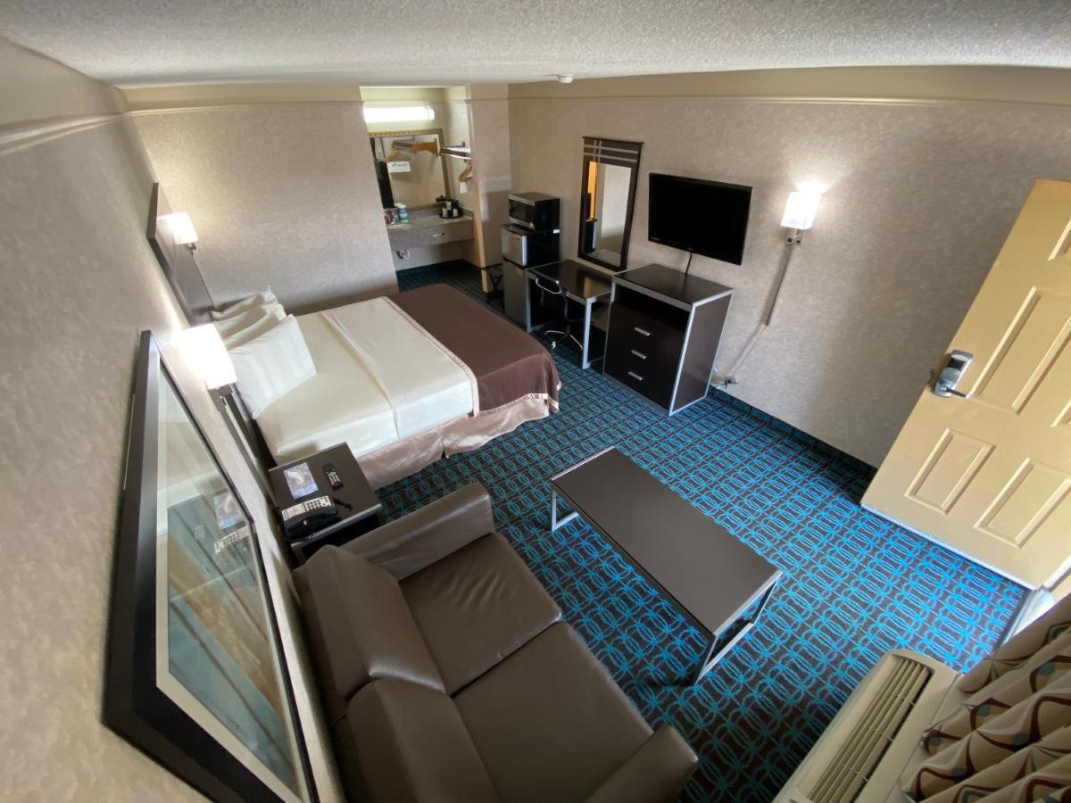 Deluxe Inn - Fayetteville I-95 מראה חיצוני תמונה