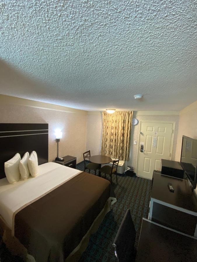 Deluxe Inn - Fayetteville I-95 מראה חיצוני תמונה