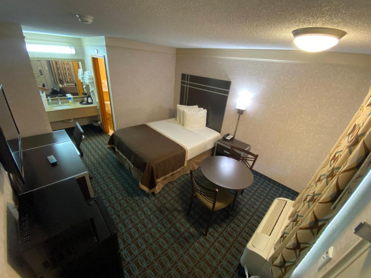 Deluxe Inn - Fayetteville I-95 מראה חיצוני תמונה