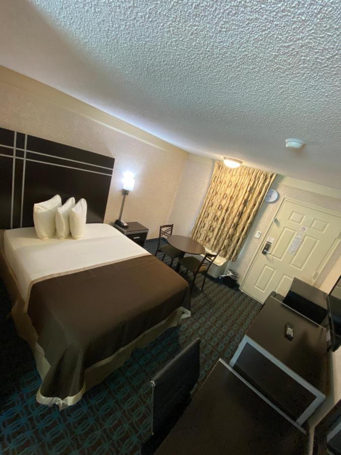 Deluxe Inn - Fayetteville I-95 מראה חיצוני תמונה