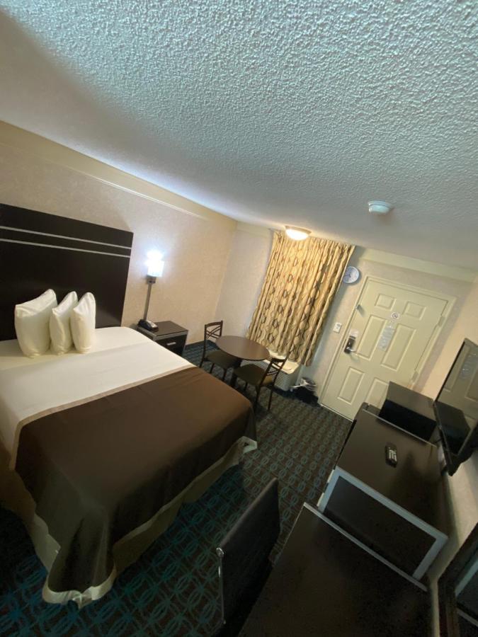 Deluxe Inn - Fayetteville I-95 מראה חיצוני תמונה