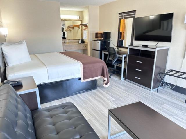 Deluxe Inn - Fayetteville I-95 מראה חיצוני תמונה