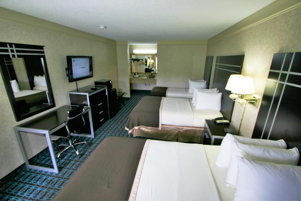 Deluxe Inn - Fayetteville I-95 מראה חיצוני תמונה