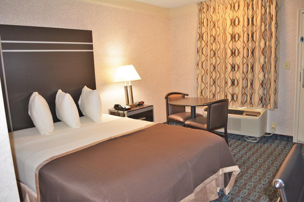 Deluxe Inn - Fayetteville I-95 מראה חיצוני תמונה