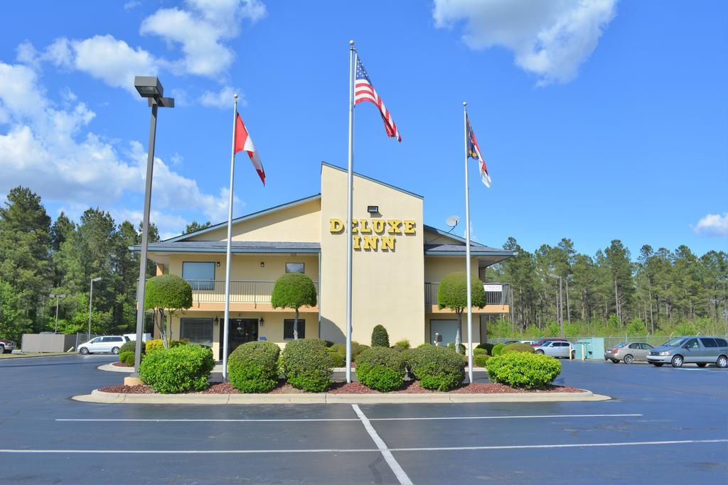 Deluxe Inn - Fayetteville I-95 מראה חיצוני תמונה