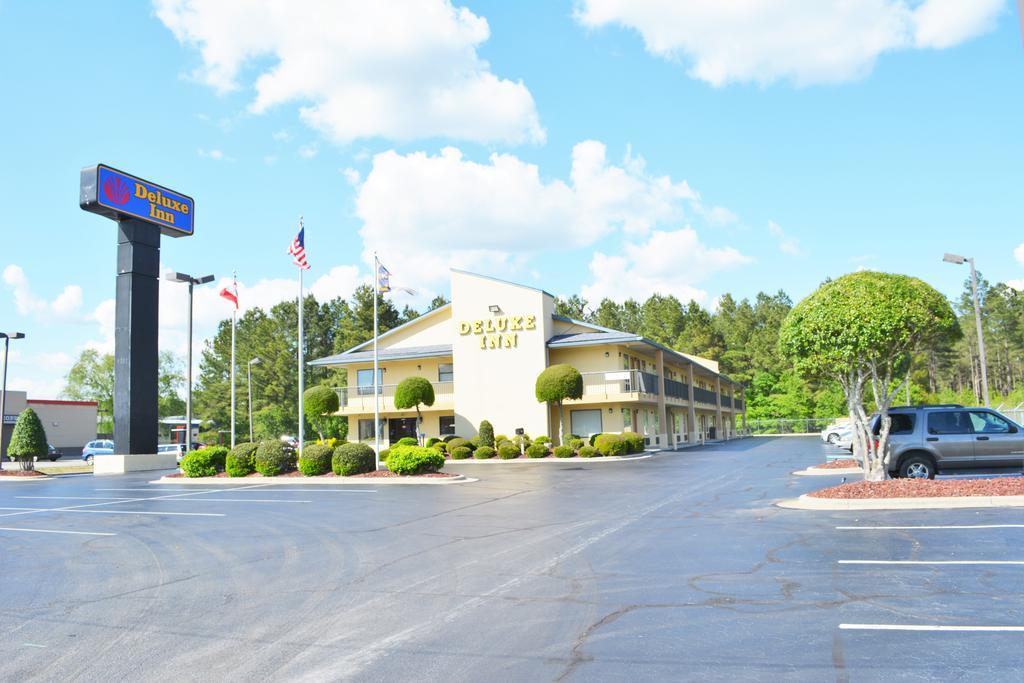 Deluxe Inn - Fayetteville I-95 מראה חיצוני תמונה