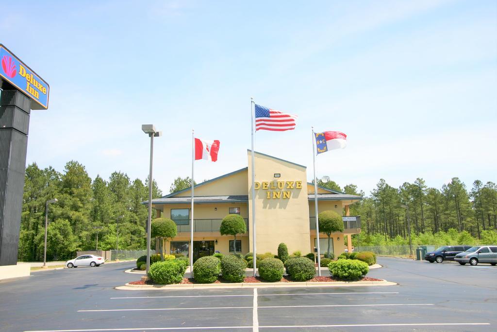 Deluxe Inn - Fayetteville I-95 מראה חיצוני תמונה