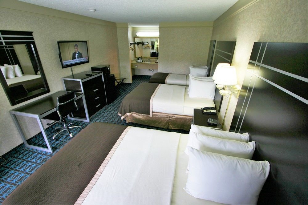 Deluxe Inn - Fayetteville I-95 מראה חיצוני תמונה